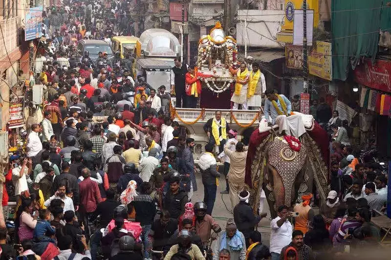 Varanasi Hosts Grand Procession for Lord Parshvanath Jayanti