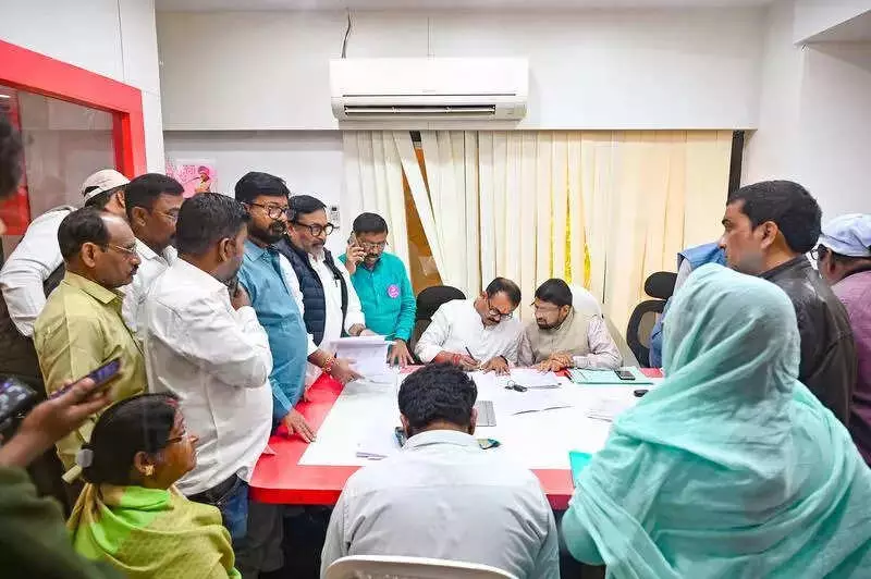 Violence Erupts in Vidarbha as Party Cadres Protest Ticket Denial for Civic Polls