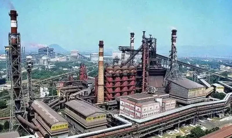 Vizag Steel Plant Announces Third VRS Phase, to Cut 570 More Jobs by 2026