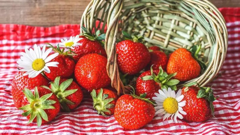 Why Strawberries Are a Secret Winter Superfood for Immunity & Heart Health
