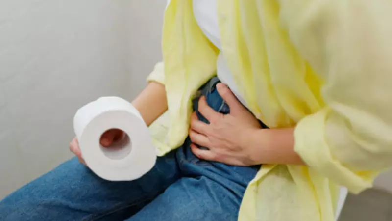 Your Daily Health Report: 5 Poop Clues You Must Not Ignore