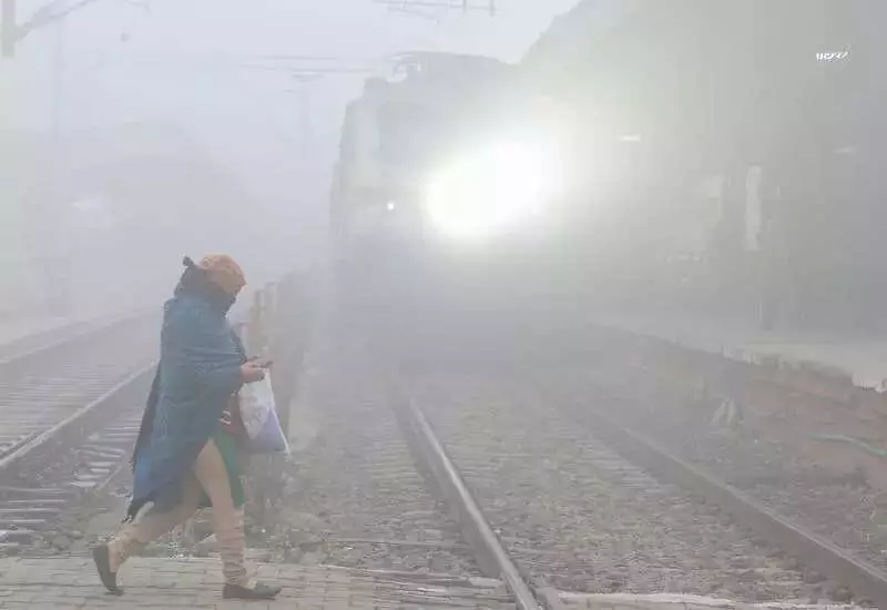 Zero Visibility Fog Cripples North India, Cold Wave Intensifies