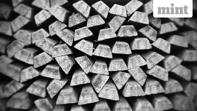 Silver Soars 175% in 2025, Set for Best Year Since 1979