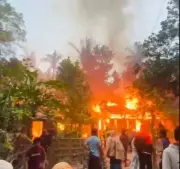 Bangladesh Mob Torches 5 Hindu Homes, Families Flee to India