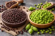 Green Chana vs Black Chana: Which Winter Delicacy Packs More Nutrition?