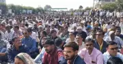 Massive Farmer Protest on Agra-Mumbai Highway Suspended After Demands Forwarded