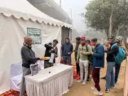 Noida's Night Angels: Citizens Battle Winter Cold with Blankets, Tea & Compassion