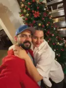 Sonakshi Sinha & Zaheer Iqbal's Festive Christmas Photos Showcase Love in Red & White