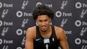 Spurs' NBA Cup Dream Shattered by Knicks' 4th Quarter Onslaught, Rookie Harper Stays Positive