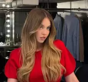 Sydney Sweeney Calls Amanda Seyfried an 'Icon', Shares Mamma Mia! Obsession