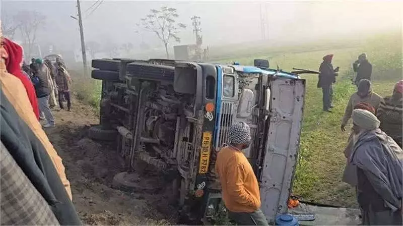15 Injured as Private Bus Overturns in Barnala District, Punjab