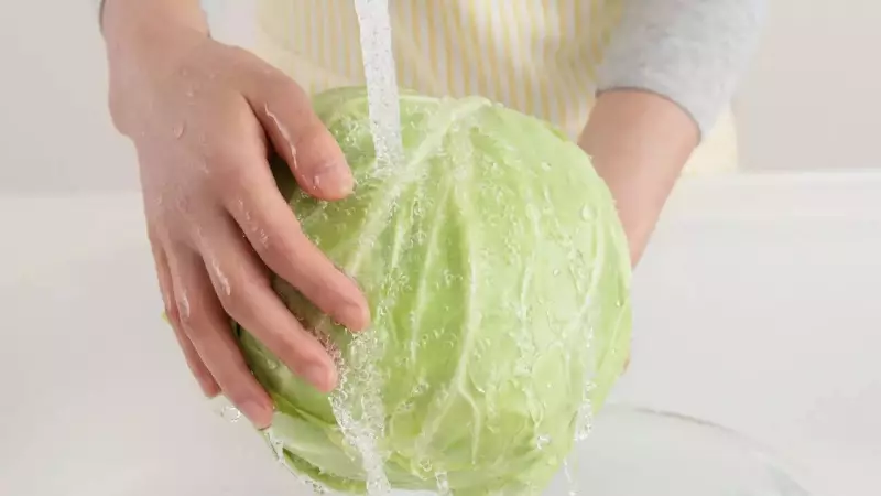3 Simple Hacks to Perfectly Clean Cabbage & Remove Hidden Worms