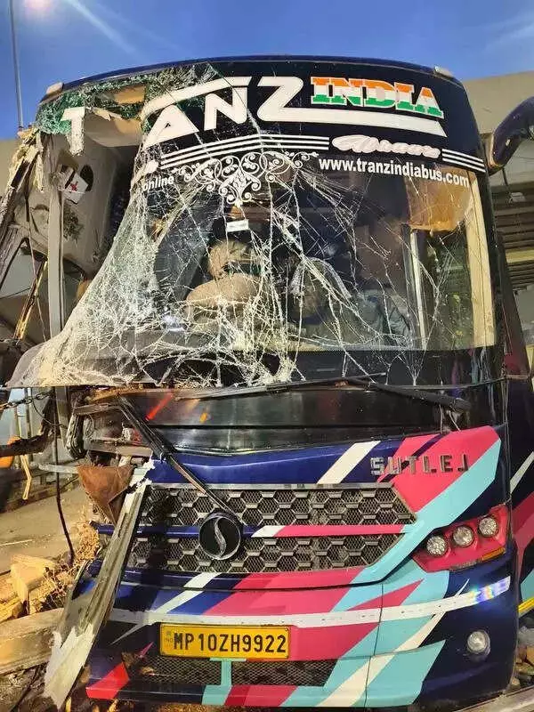 5 Injured as Bus Rams Defunct Toll Booth on Bengaluru's Ballari Road