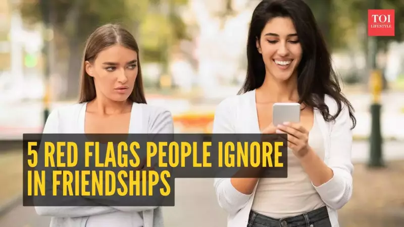5 Toxic Friendship Red Flags You Must Not Ignore