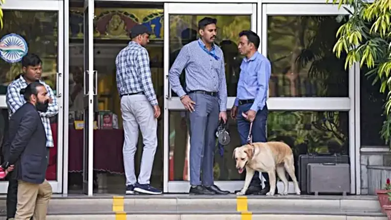 Ahmedabad Schools Evacuated Following Bomb Threat Emails Ahead of Republic Day