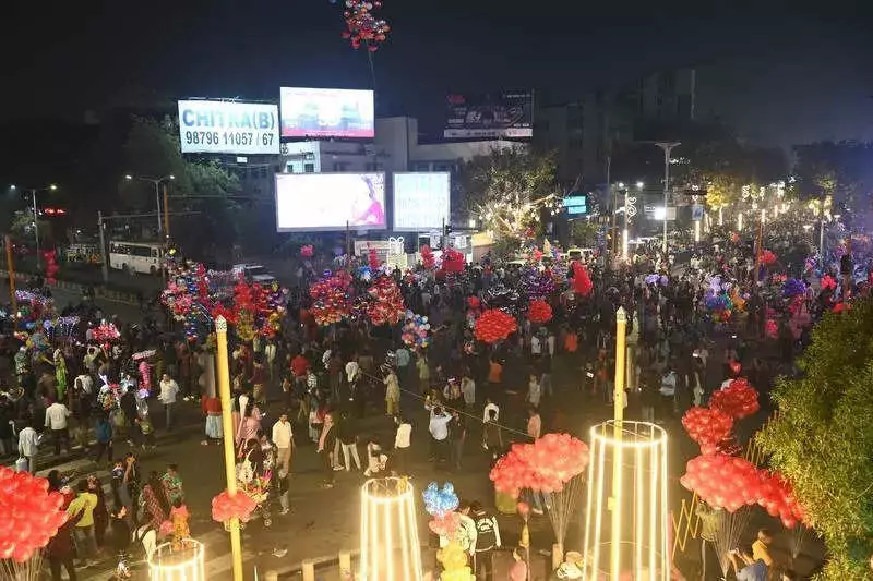 Ahmedabad Welcomes 2026 with Street Celebrations, Hope After Mixed 2025