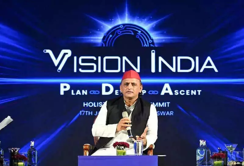 Akhilesh Yadav Advocates Holistic Health, Criticizes BJP's Temple Demolitions