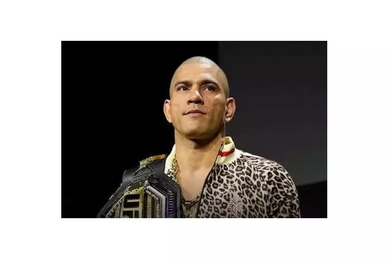 Alex Pereira & Tracy Cortez Split After Viral Proposal: UFC Champ's Storm Run Video