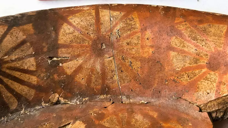 Ancient Mesopotamian Pottery Reveals Early Mathematical Thinking in Flower Patterns