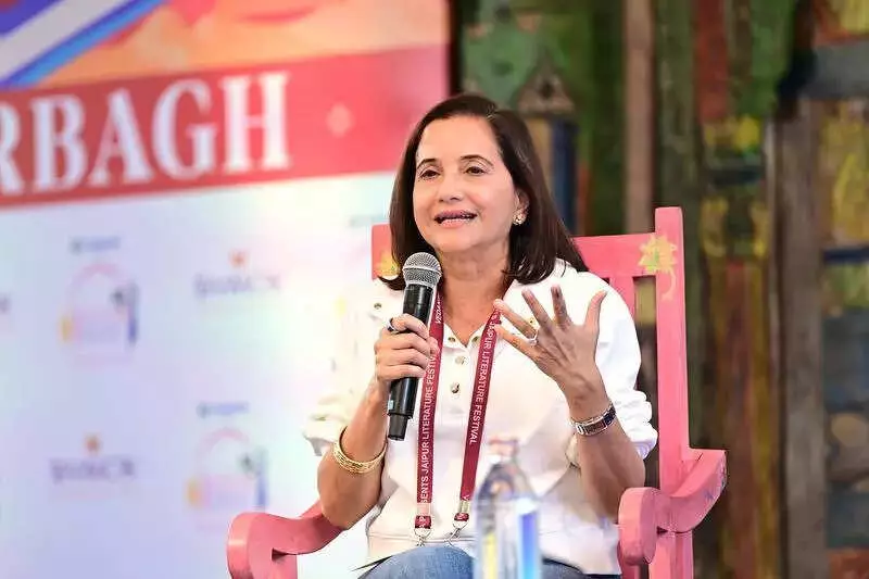 Anupama Chopra Analyzes Star Power and Storytelling in Indian Cinema at JLF