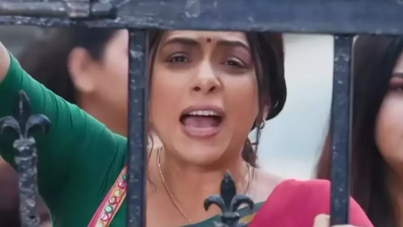 Anupamaa Drama Intensifies: Family Conflict and Rajni's Bribery Attempt