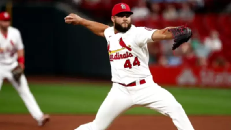 Arizona Diamondbacks Sign Junior Fernandez to Minor League Deal for Spring Training