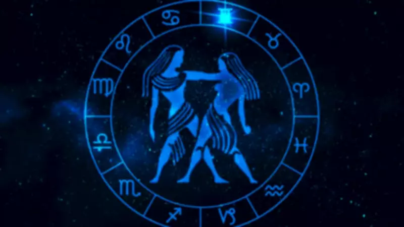 AstroDevam Horoscope: Moon Boosts Social Charm, Jupiter Adds Luck Today