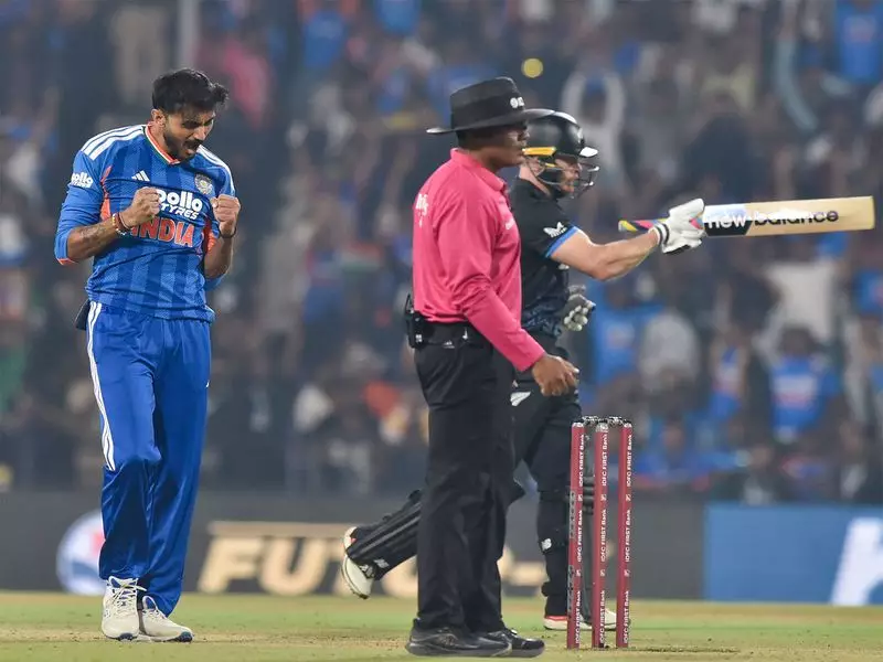 Axar Patel Ruled Out of India vs New Zealand 2nd T20I Due to Injury