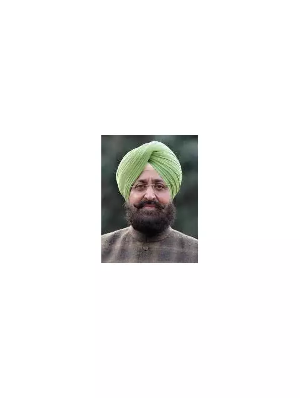 Bajwa Demands Rs 800 Cr for MGNREGA, Accuses AAP & BJP of Collusion