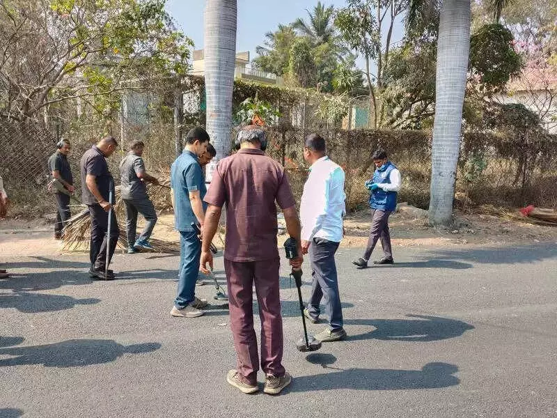 Ballari Banner Riot: FSL, Bomb Squad Probe Janardhana Reddy's Residence