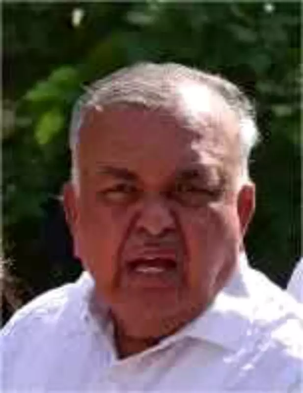 Bengaluru Transport Minister and Ex-Infosys CFO Clash Over Private Bus Operators