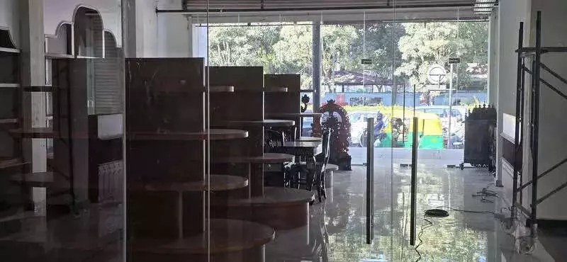 Bengaluru's Iconic Cauvery Arts Emporium Relocates After 60 Years on MG Road