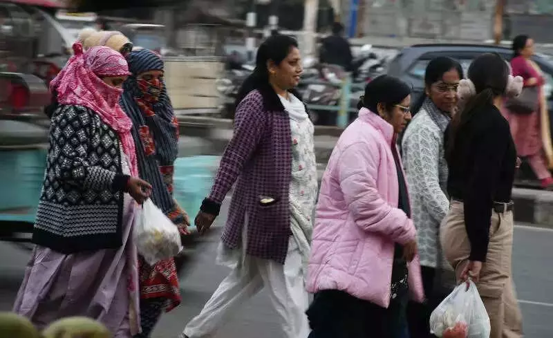 Bhopal Records 23.4°C Amid Statewide Fog & Cold Wave Warnings
