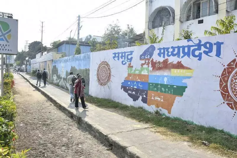 Bhopal to Paint City Walls with Cow Dung Paint for Swachh Bharat 2026