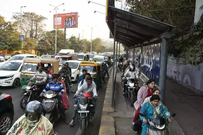 Bhopal's New Year Traffic Chaos: Major Roads Paralyzed Until 8:30 PM