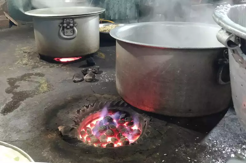 Bhubaneswar Seals Hotels Using Charcoal Chullahs as AQI Hits Hazardous Levels