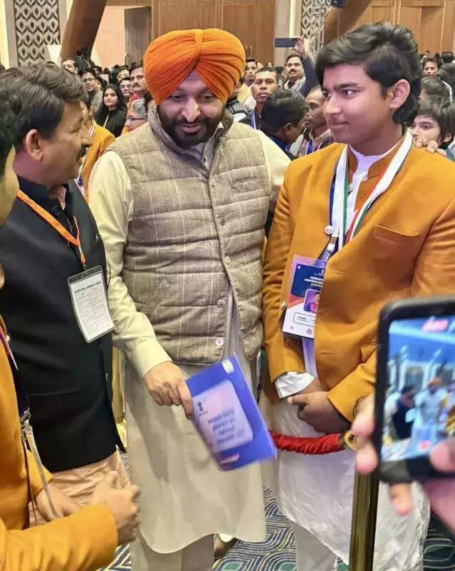 Bittu Slams Mann Over Modi Railway Jibe, Cites 1920 Book as Proof