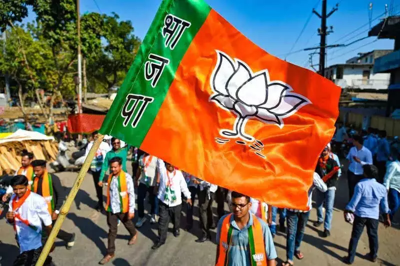 BJP Cracks Whip: Expels 27 in Jalgaon, Suspends 28 in Solapur Ahead of Civic Polls