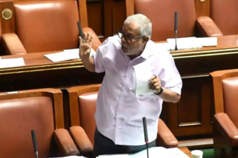 BJP Slams Karnataka Govt Over Multiple Panels, Congress Counters with Tax Allocation Claims