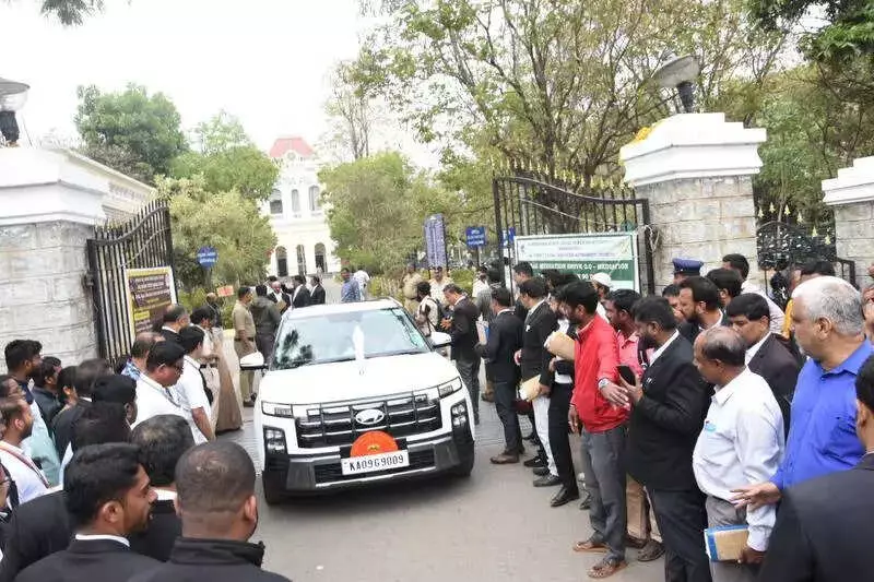 Bomb Threat Hoax Evacuates Karnataka High Court in Dharwad, Disrupts Courts