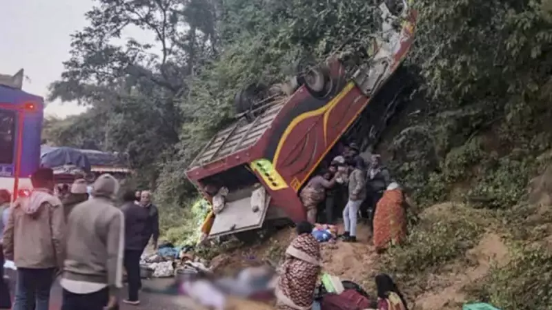 Bus Carrying Wedding Party Overturns in Latehar, 7 Dead and 80 Injured