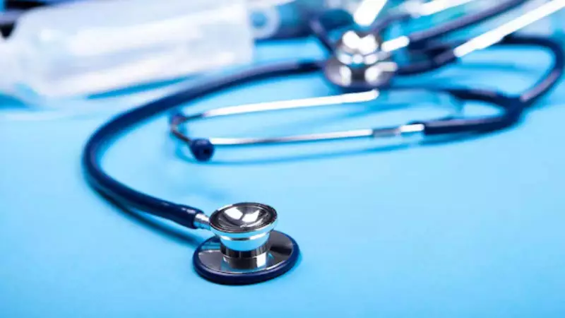 Buxar BJP MLA Anand Mishra Confronts Civil Surgeon Over Hospital Irregularities