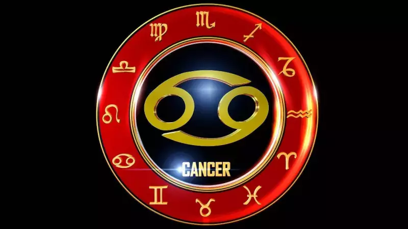 Cancer 2026 Horoscope: Saturn, Rahu Challenges & How to Succeed
