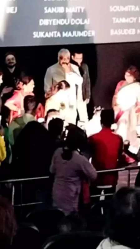 Cast of Bhanupriya's Bhuter Hotel Attends Special Kolkata Screening