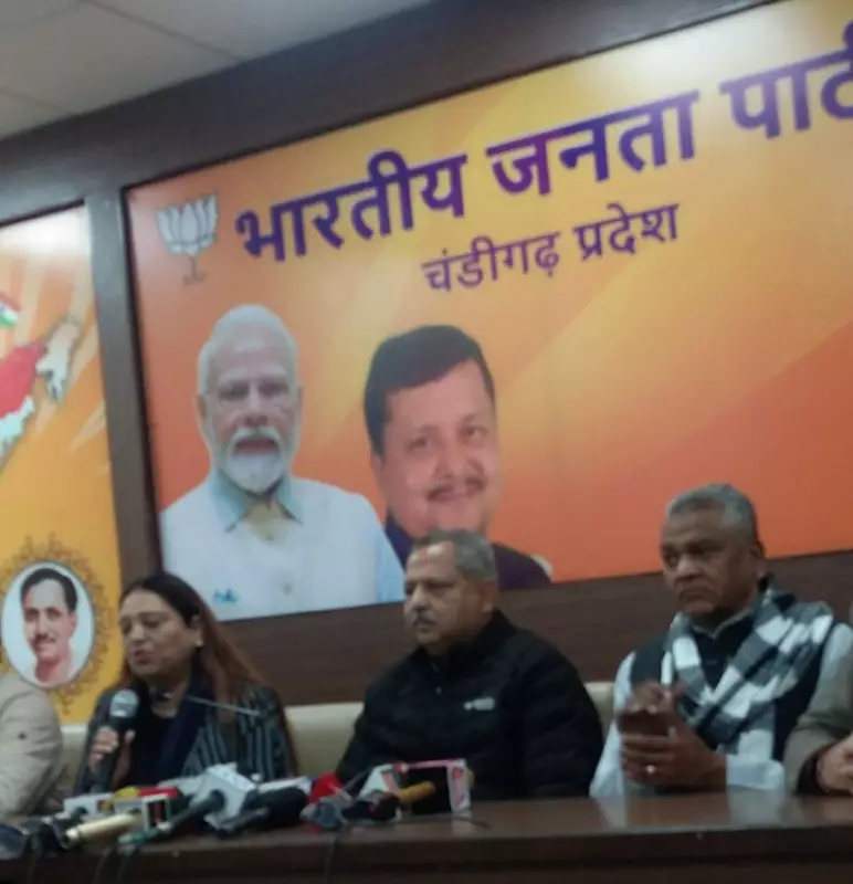 Chandigarh Mayor Harpreet Kaur Babla Announces Monthly Parking Pass for Residents