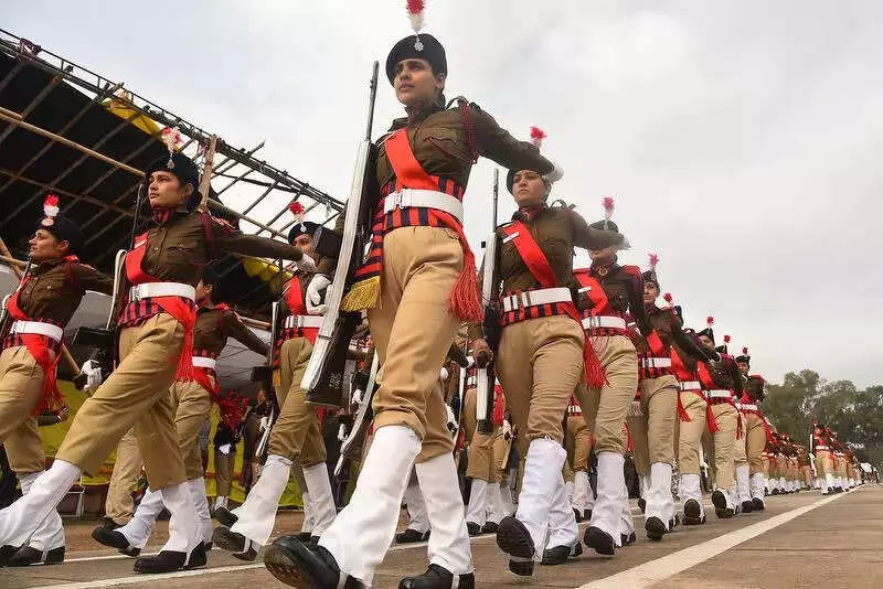 Chandigarh Traffic Police Enforce Republic Day Restrictions Around Sector 17 Parade Ground