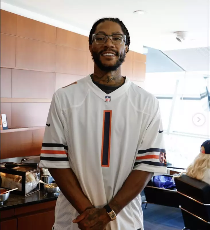 Chicago Bulls Retire Derrick Rose's No. 1 Jersey in Historic Ceremony