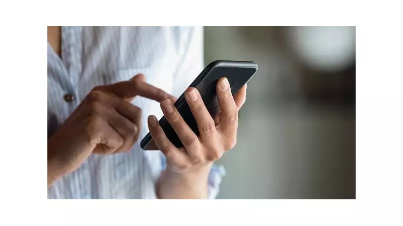 Chinese App 'Are You Dead?' Gains Popularity Among People Living Alone