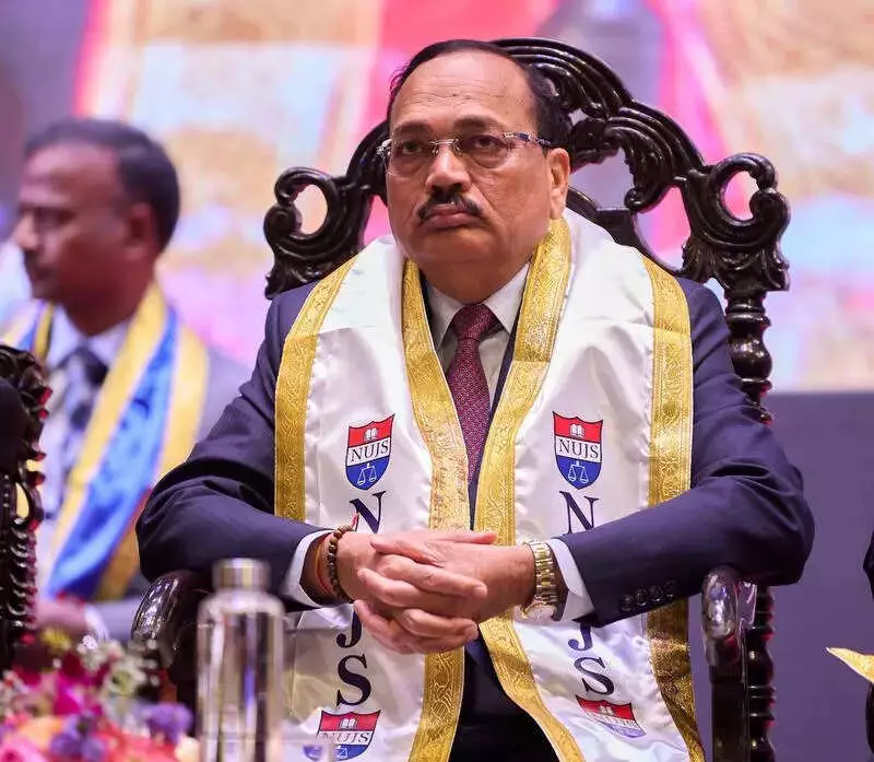 CJI Surya Kant Urges Law Graduates to Take 'Unapologetic Pauses' at WBNUJS Convocation