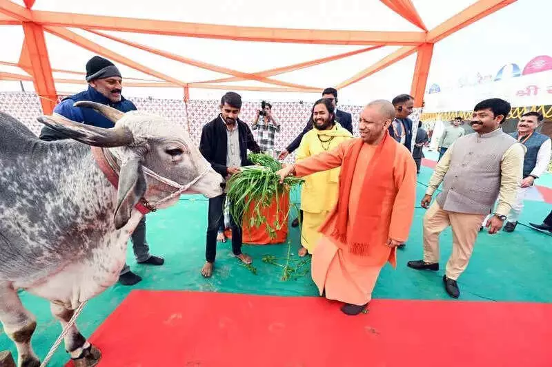 CM Yogi Adityanath Warns of Bangladesh-Like Threats, Stresses Unity at Magh Mela